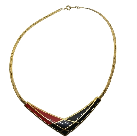AVON 1986 COLOR SPLASH COLLECTION BLACK/ RED & GOLDTONE CHEVRON NECKLACE - Picture 2 of 5